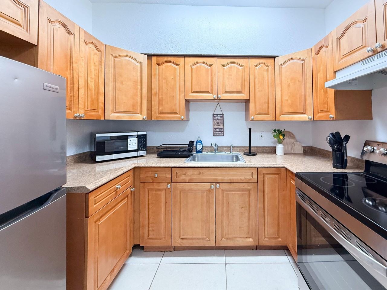 Briarwood Rd - Photo 2 of 13