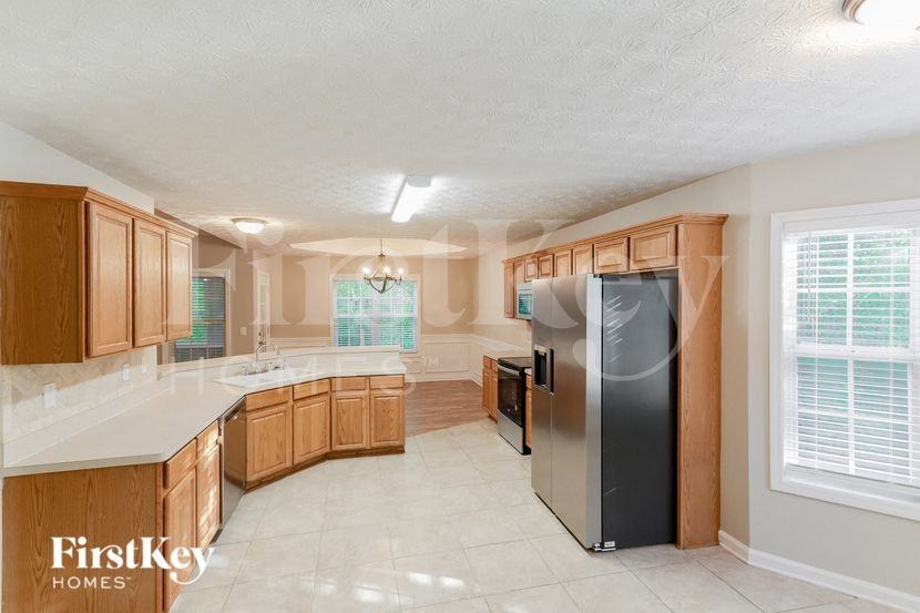 940 Willow Hollow Dr - Photo 4 of 15