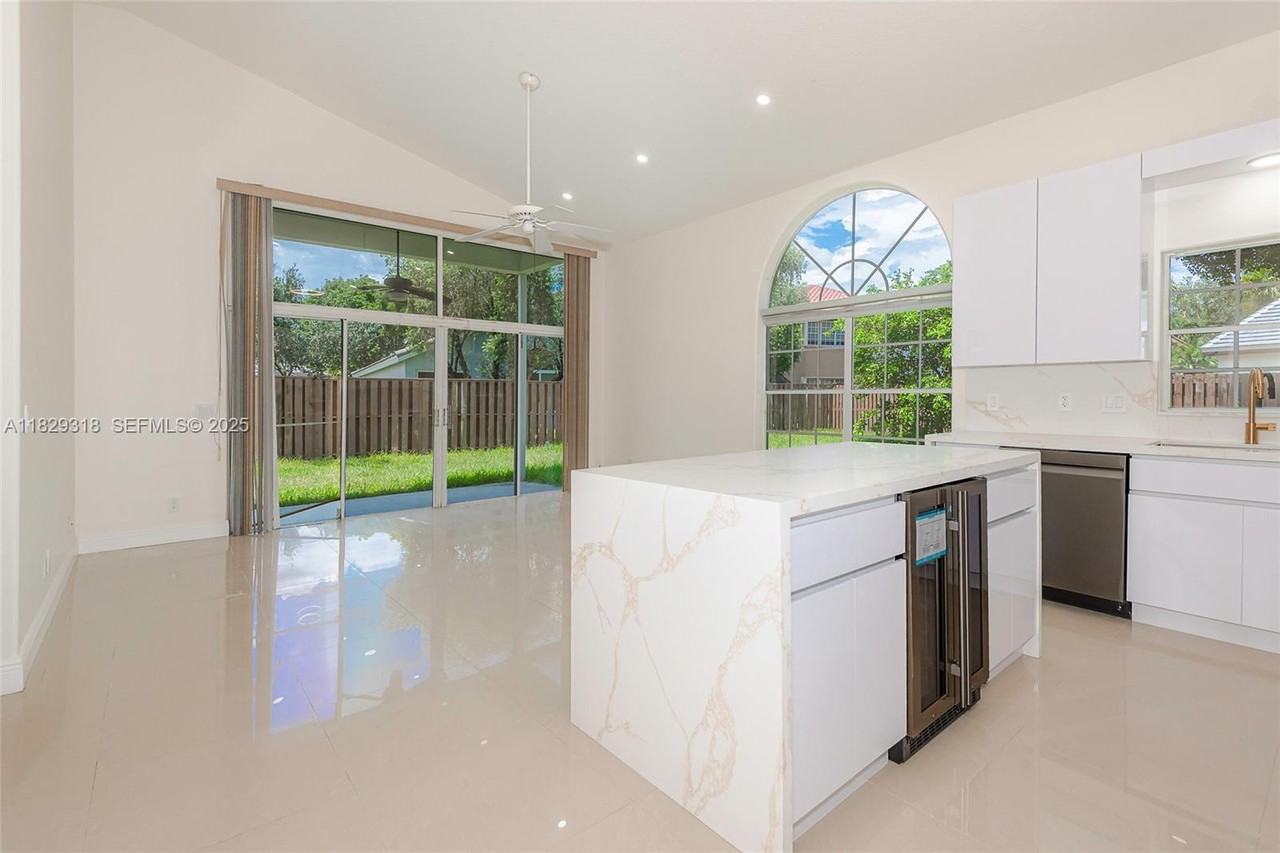 10418 Brasilia Street #10418 - Photo 5 of 38