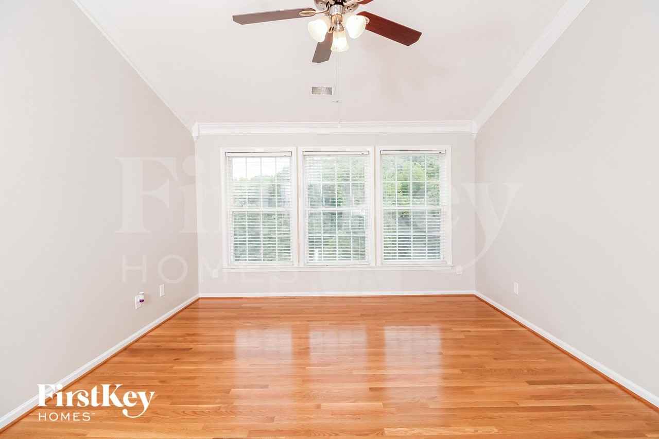 3312 Cornelia Ct - Photo 4 of 15