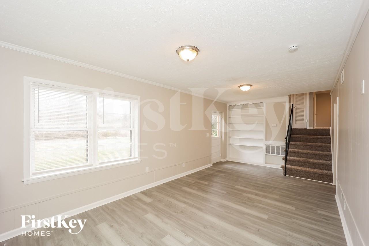 347 Judy Dr - Photo 3 of 16