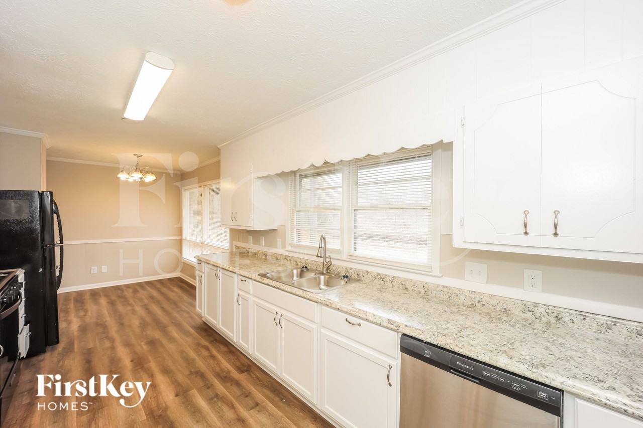 347 Judy Dr - Photo 5 of 16