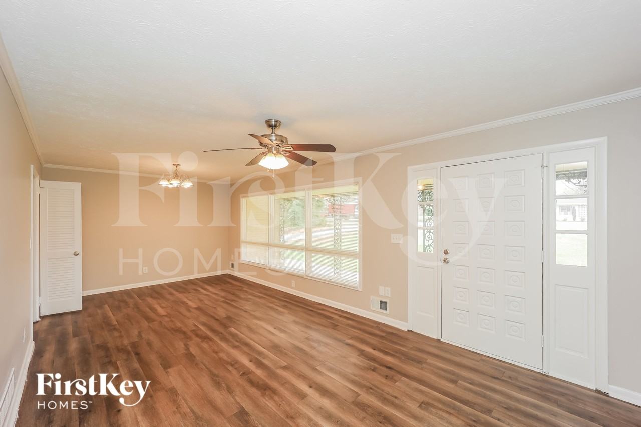 347 Judy Dr - Photo 6 of 16