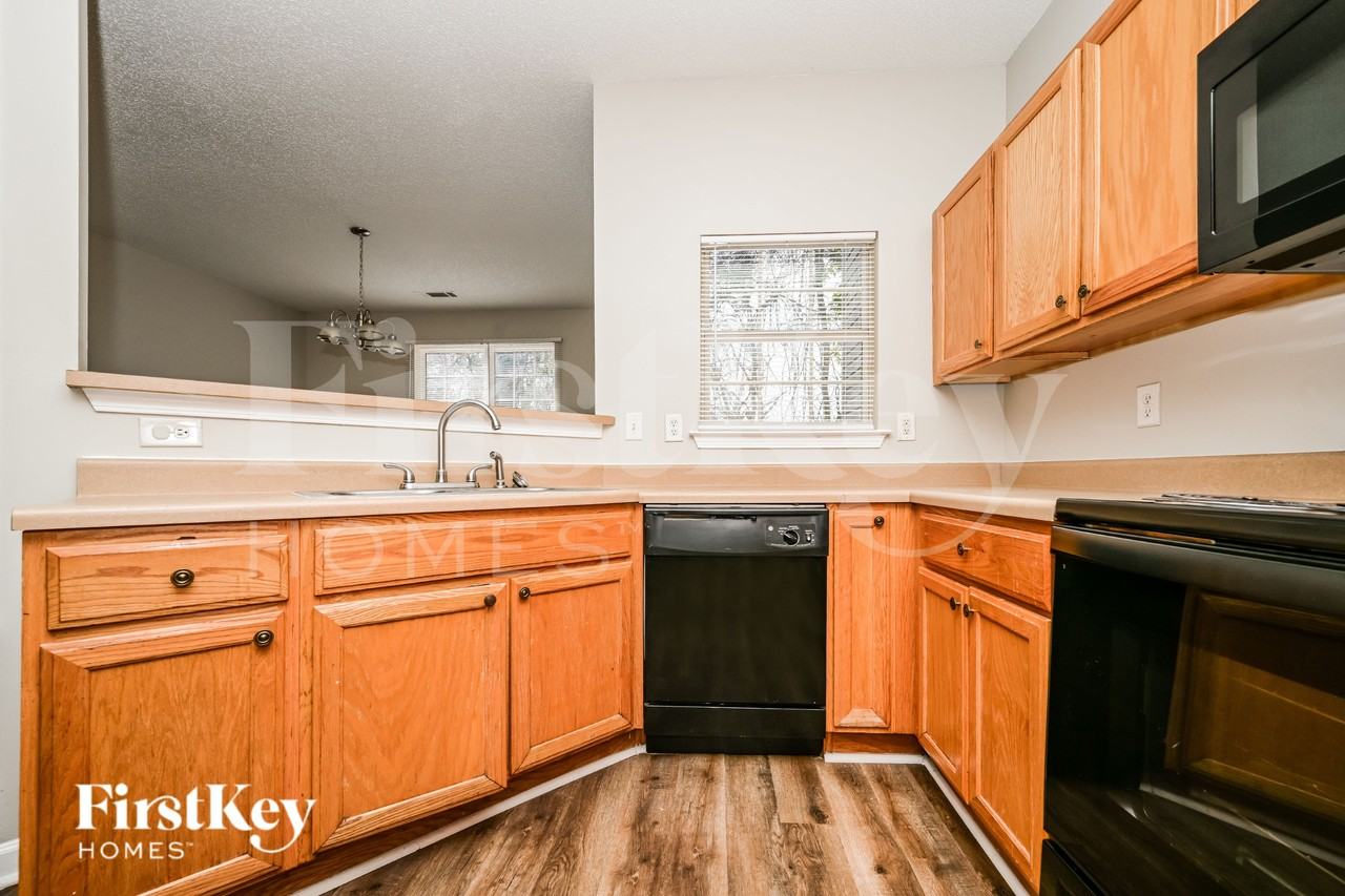 2355 Brianna Dr - Photo 5 of 16