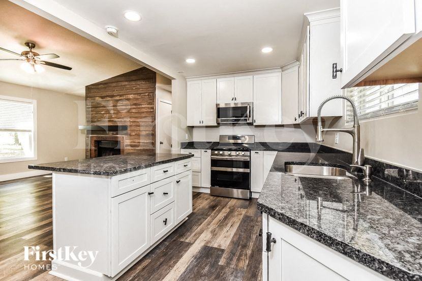 595 School Rd - Photo 5 of 15