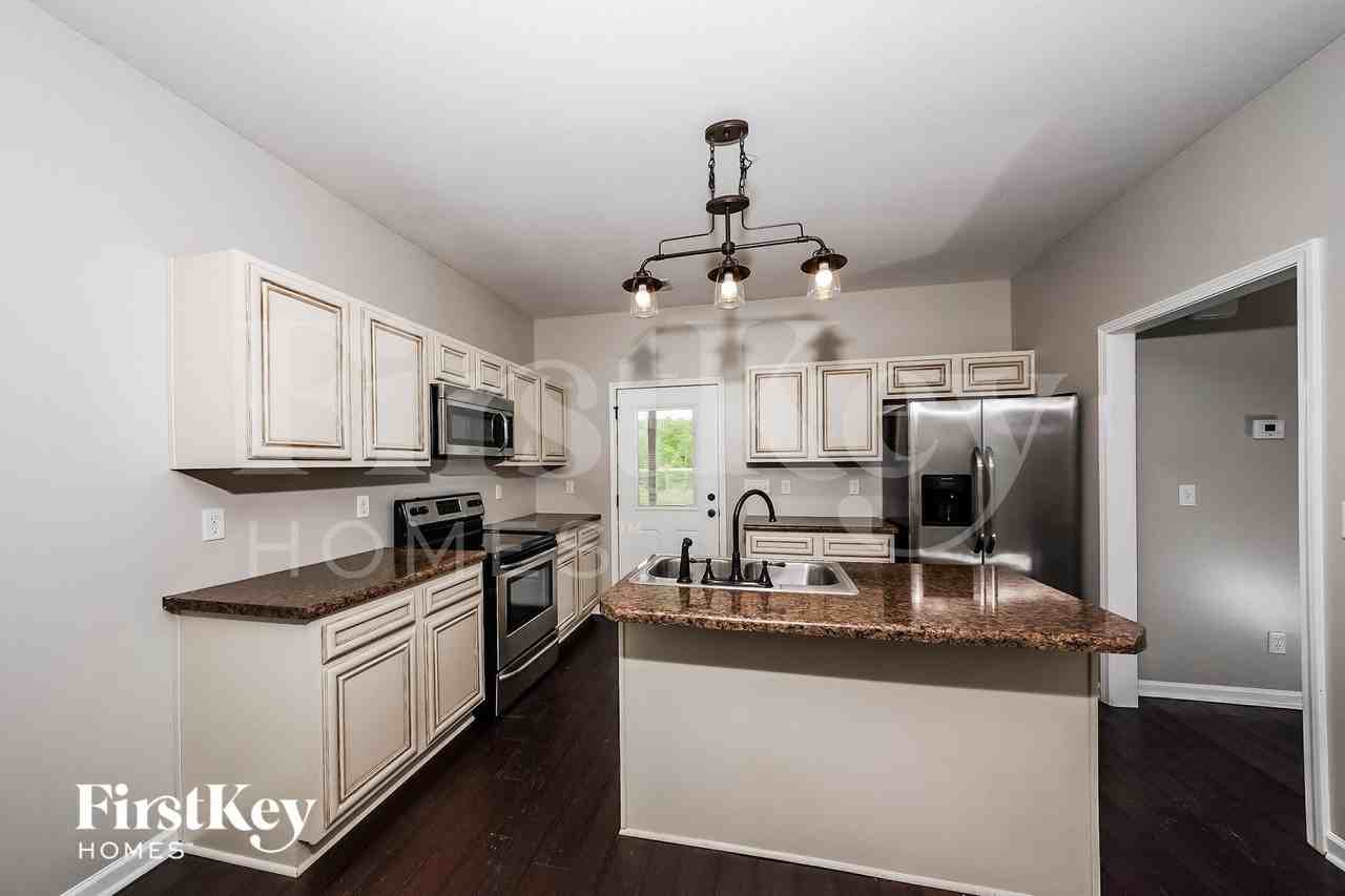 345 Deer Creek Way - Photo 4 of 15