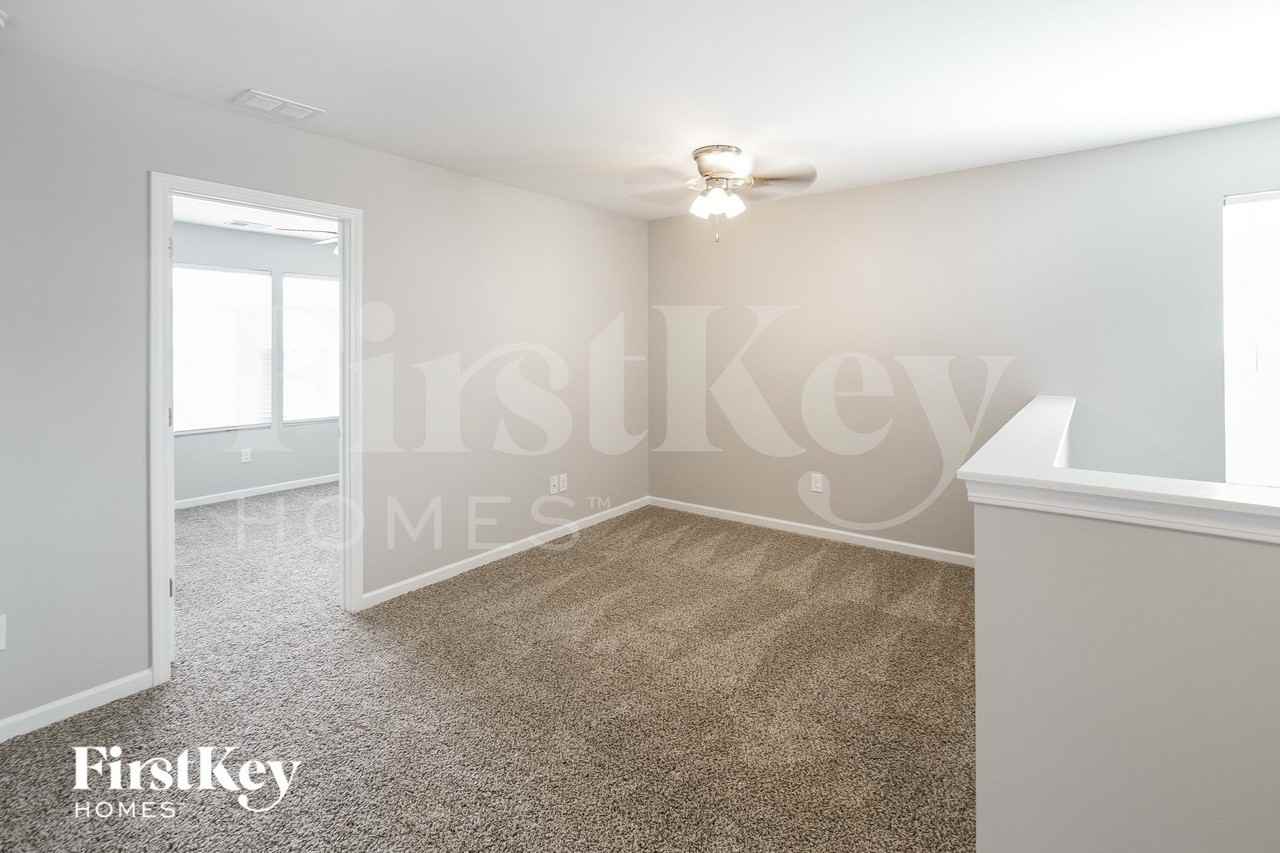 413 Thoroughbred Dr - Photo 7 of 15