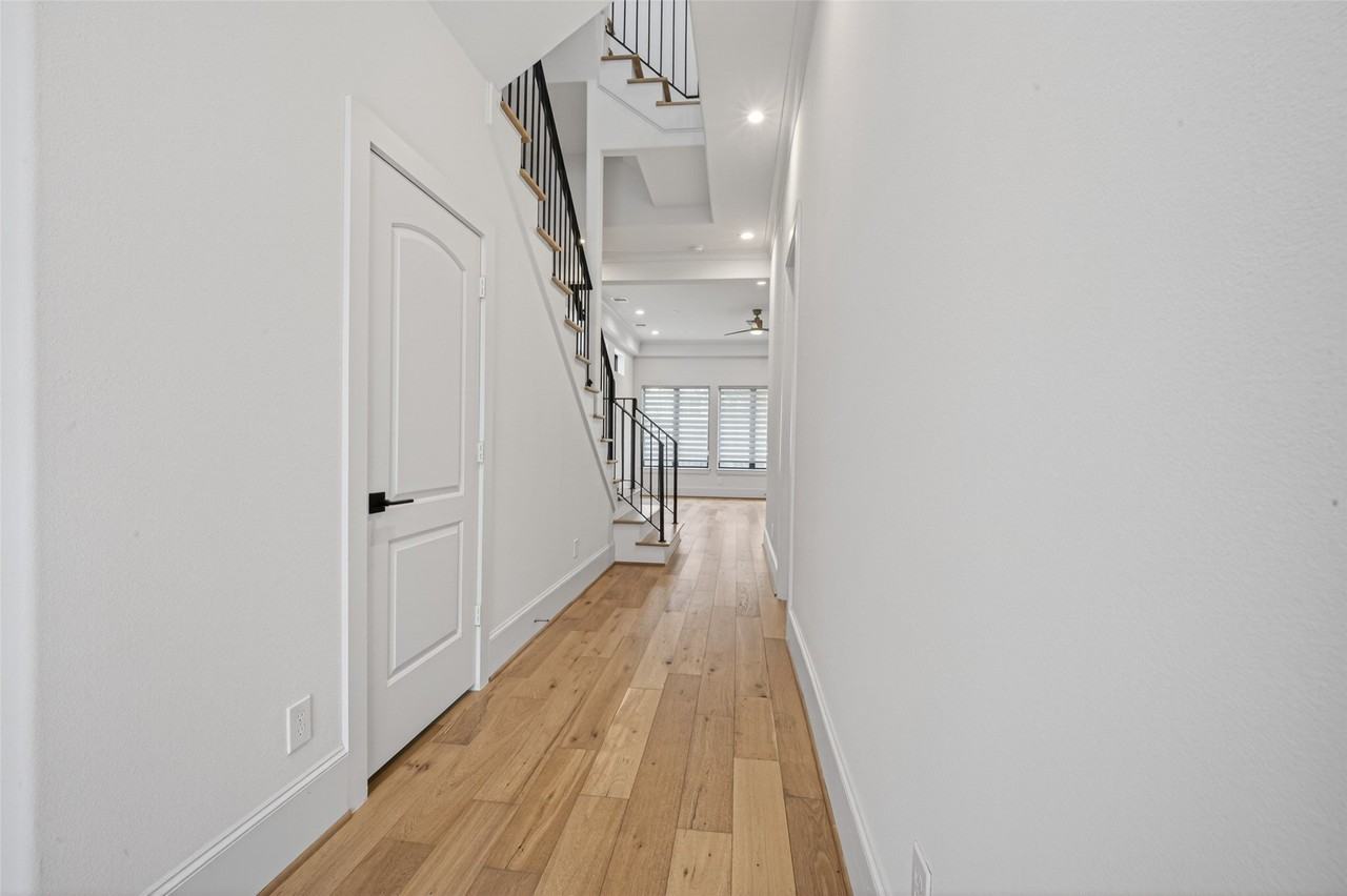 1735 Moritz Dr - Photo 5 of 30