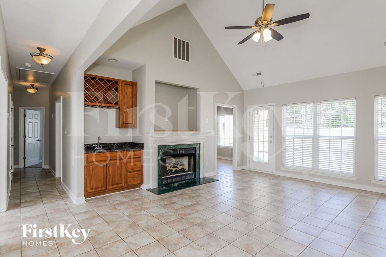 1001 Josey Ln - Photo 4 of 15