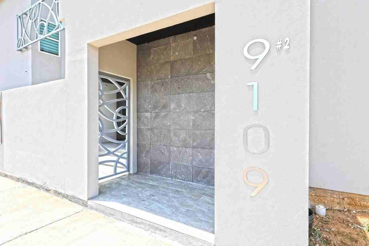 9109 Mcpherson Rd - Photo 2 of 29