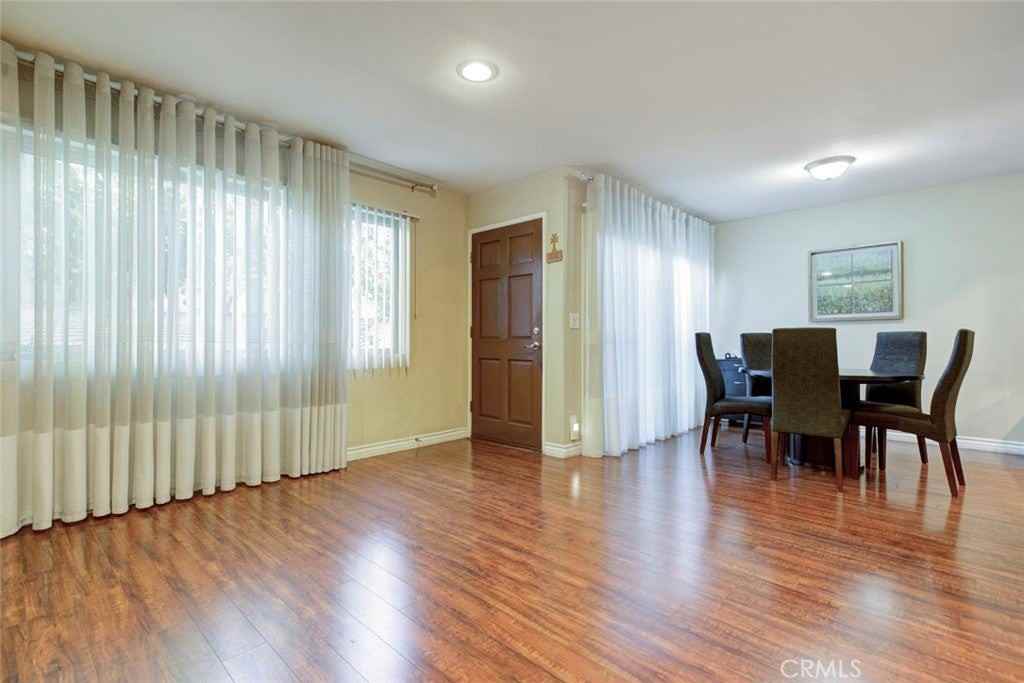 7631 Vineland Ave - Photo 7 of 20