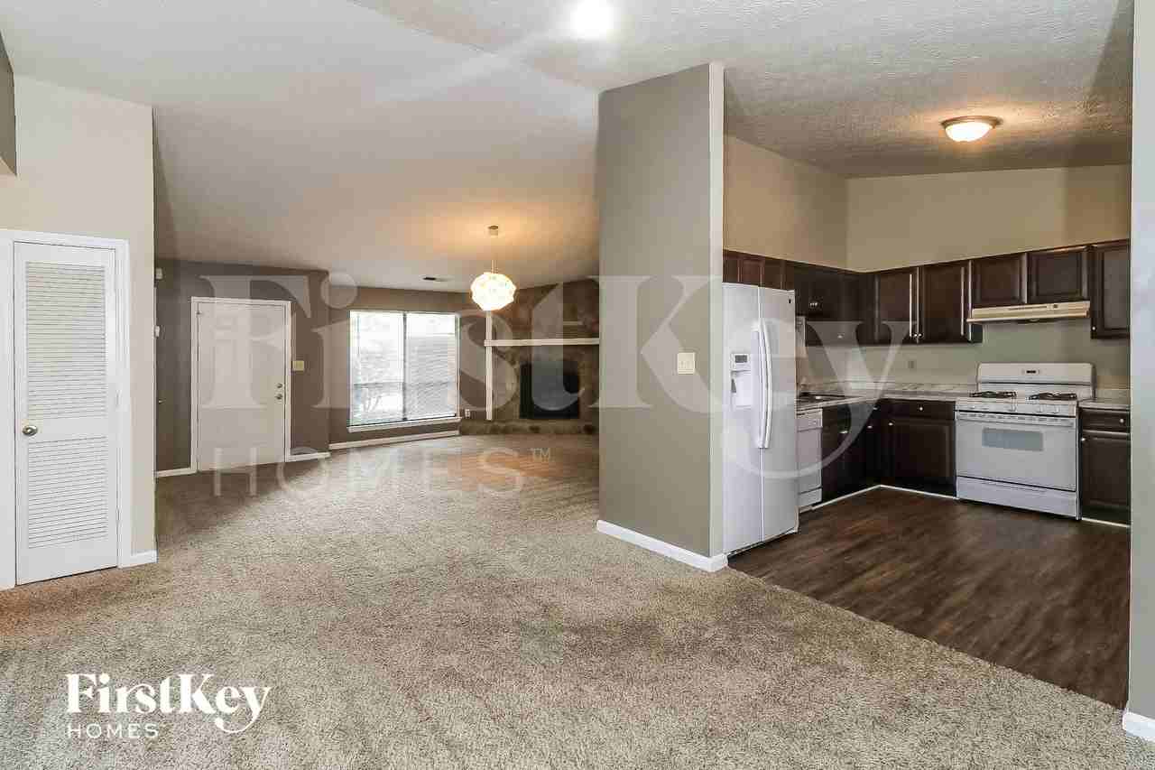 611 Paden Mill Trl - Photo 5 of 15