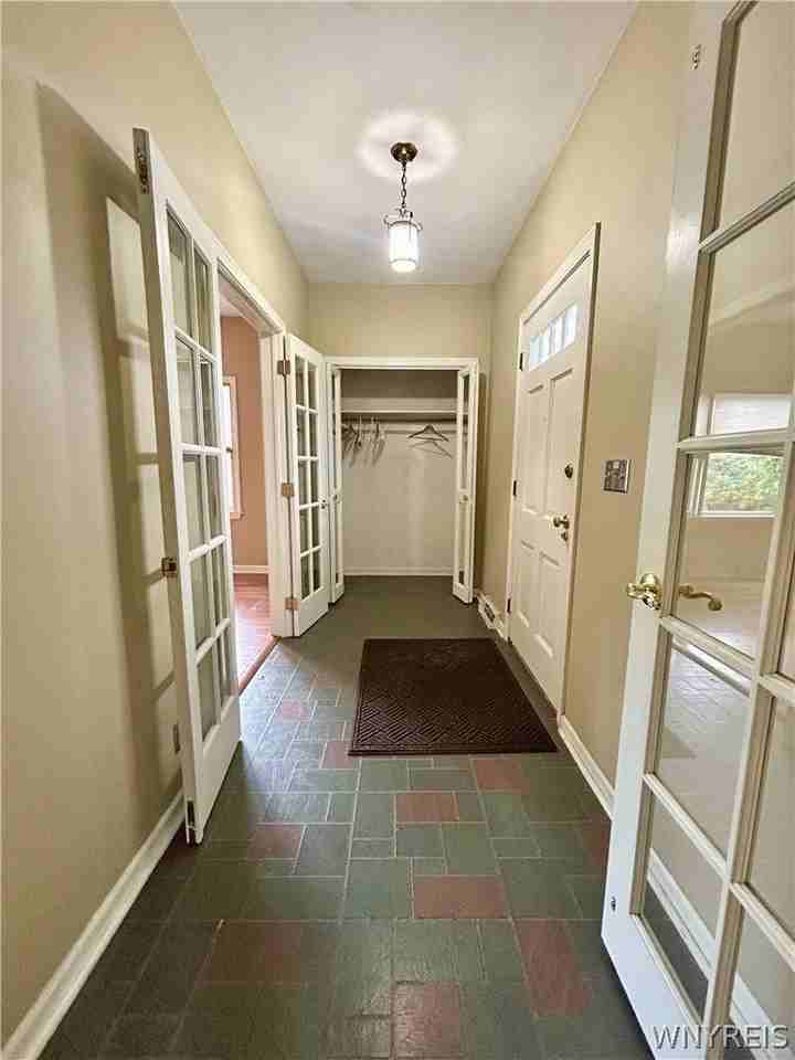 40 Oakland Pl - Photo 4 of 28