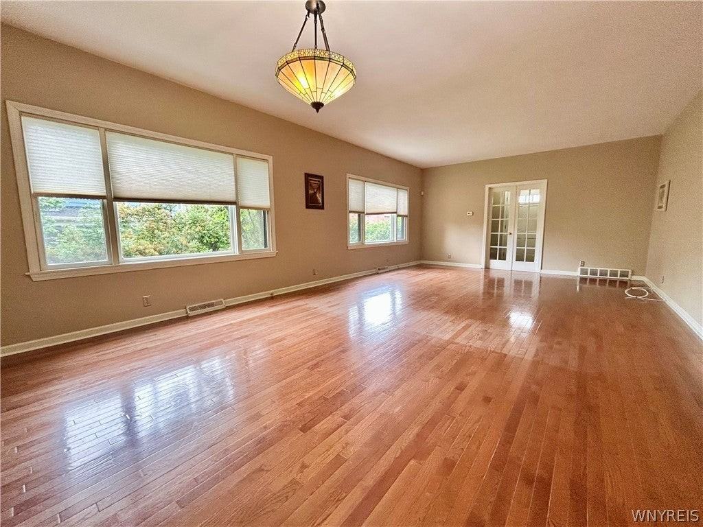 40 Oakland Pl - Photo 5 of 28