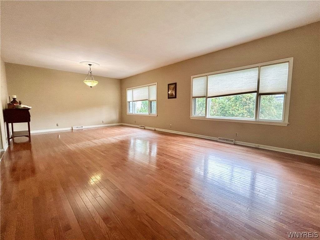 40 Oakland Pl - Photo 6 of 28