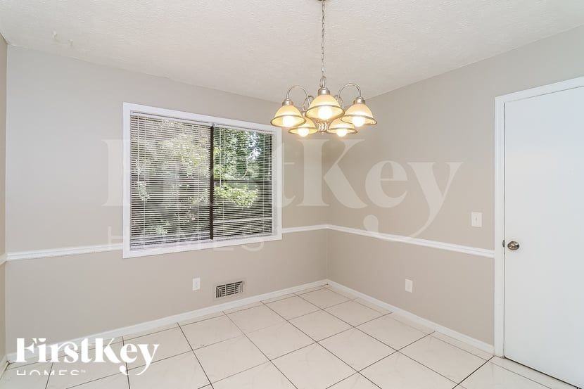 4442 Old Mabry Pl Ne - Photo 4 of 18