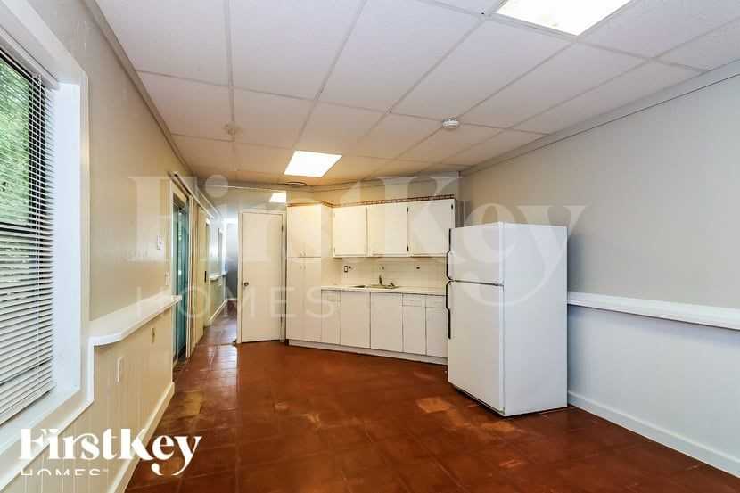 4442 Old Mabry Pl Ne - Photo 7 of 18