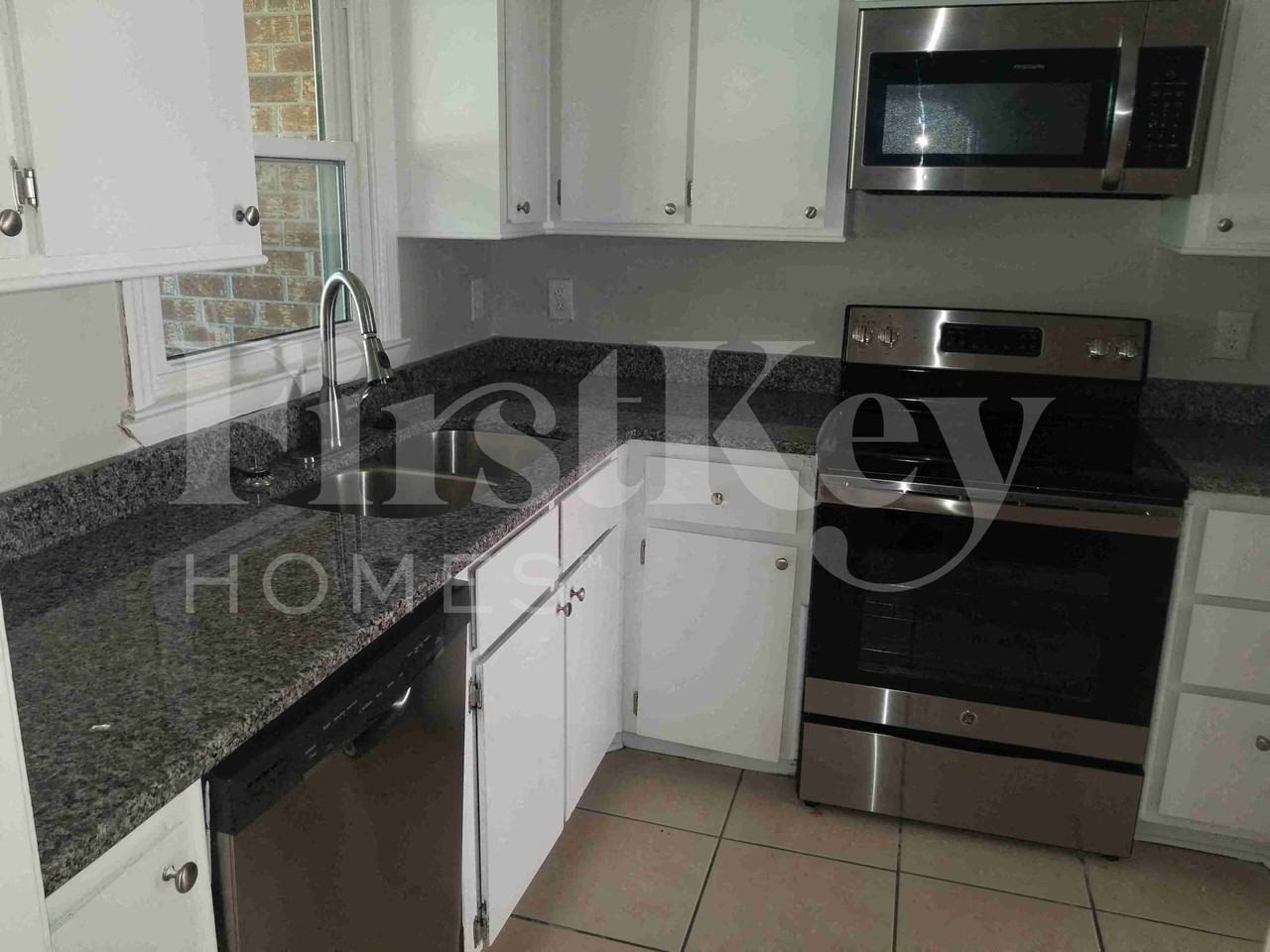 430 Citadel St - Photo 6 of 23