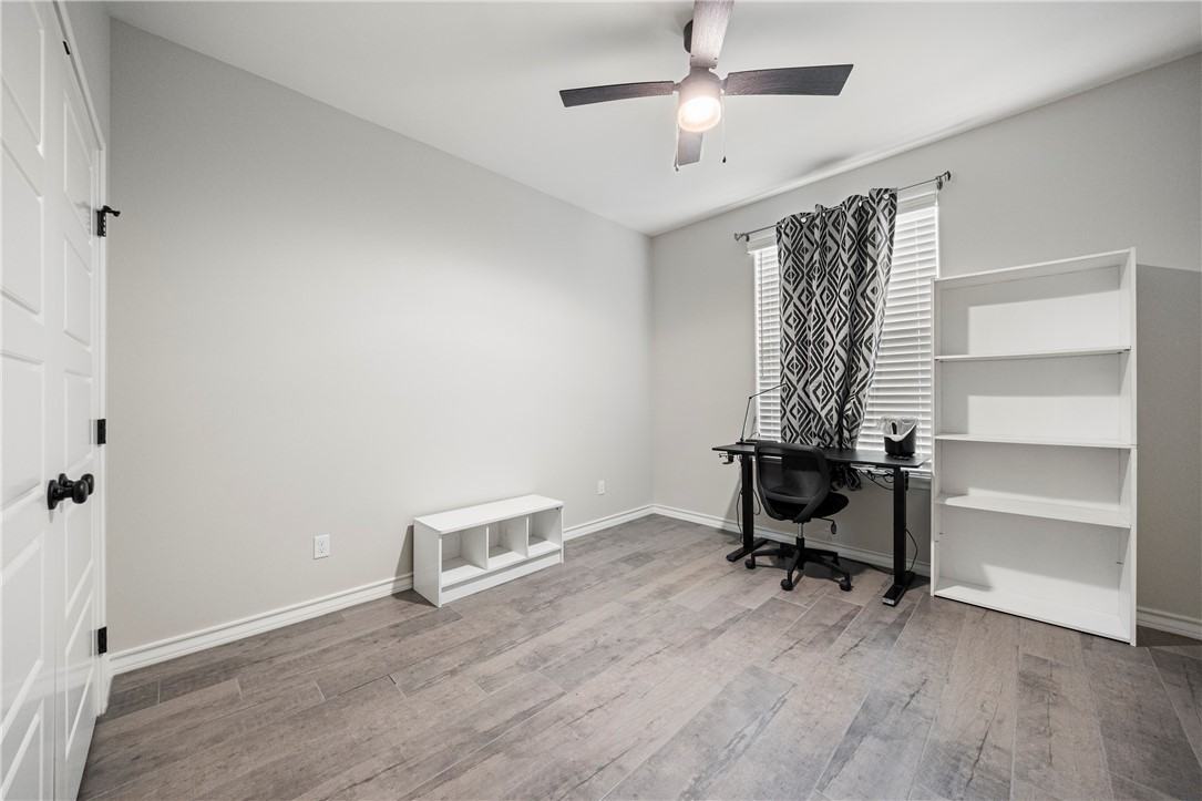 105 John Russell - Photo 5 of 24