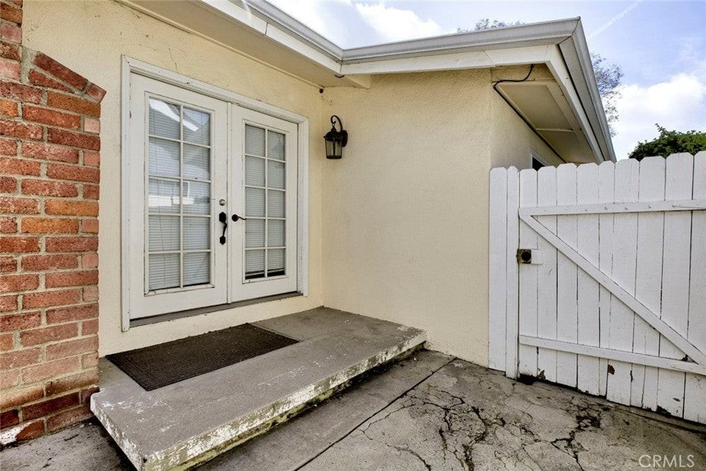 19001 Community St - Photo 2 of 30