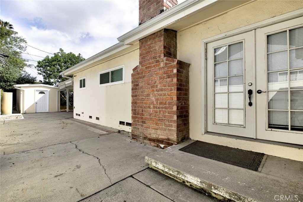 19001 Community St - Photo 3 of 30