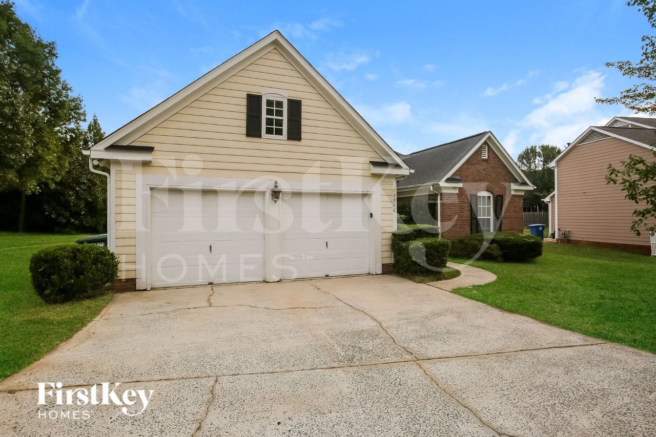 3516 Mayhurst Dr - Photo 2 of 16