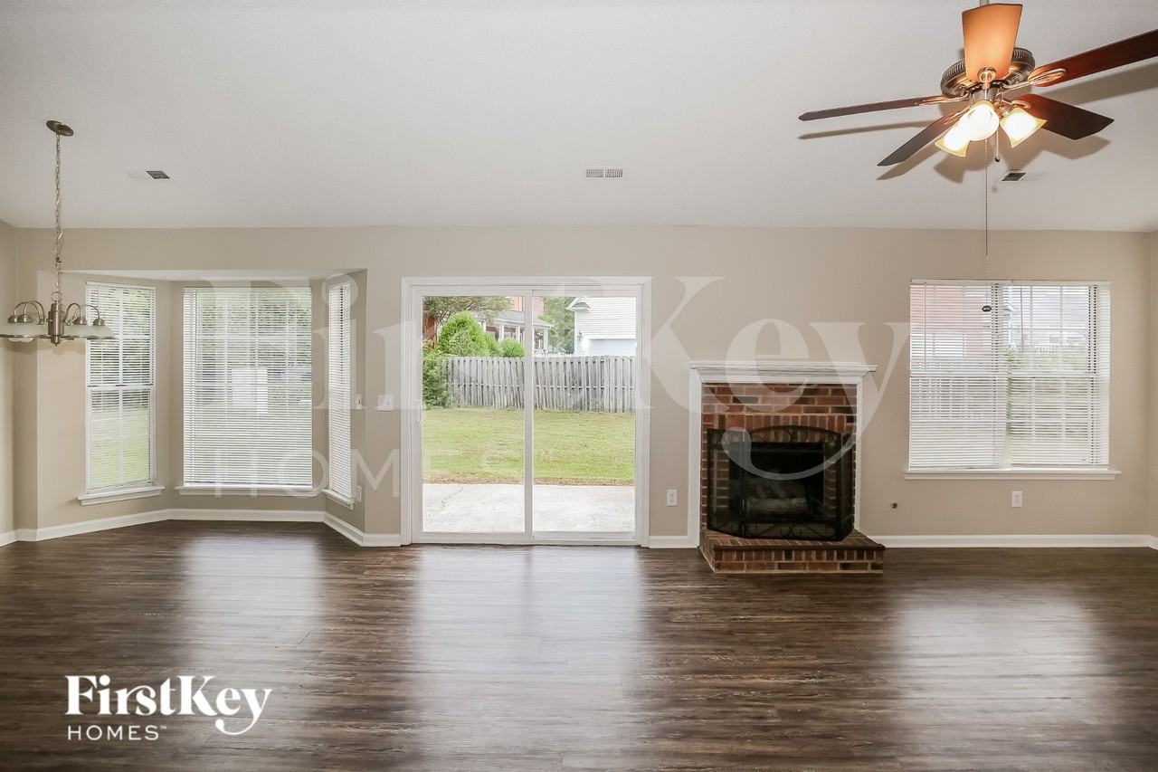 3516 Mayhurst Dr - Photo 5 of 16