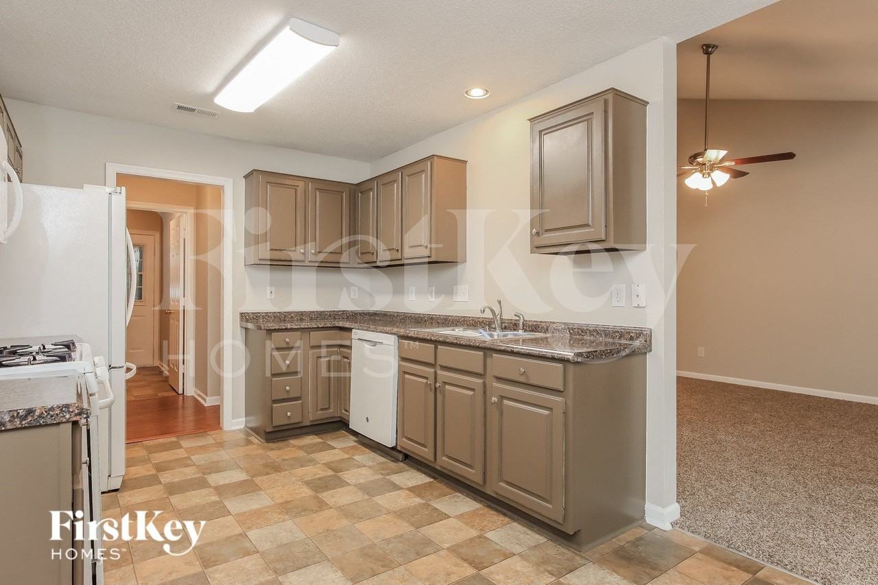 3508 Bent Trace Dr - Photo 7 of 15