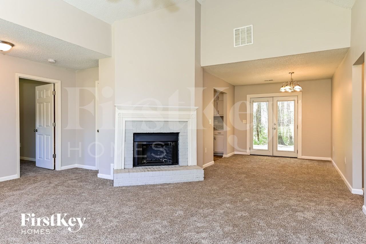 35 Park Place Dr - Photo 3 of 15