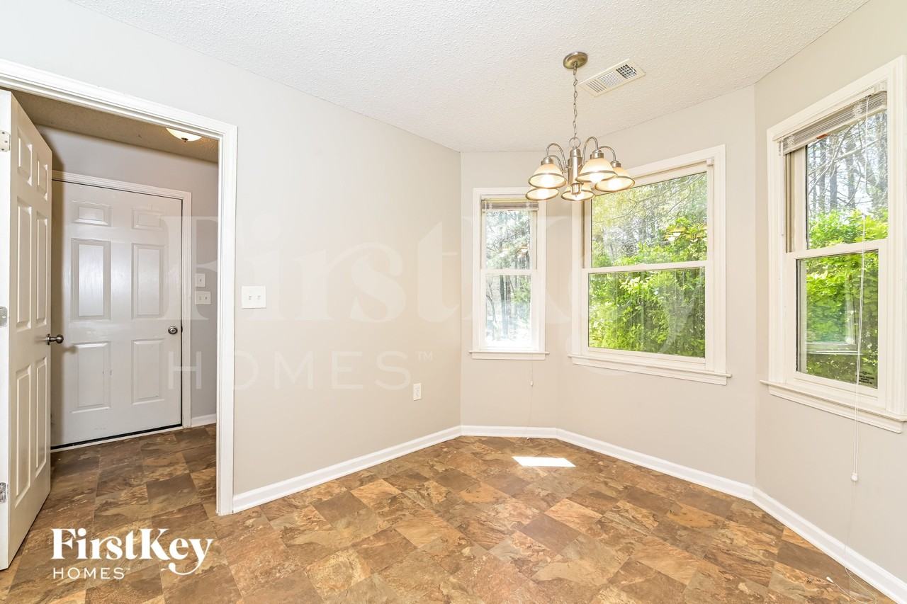 35 Park Place Dr - Photo 5 of 15