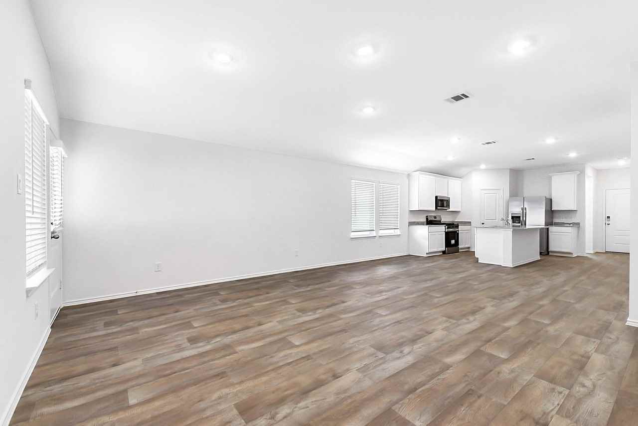 3710 Turnpike Drive - Photo 6 of 40