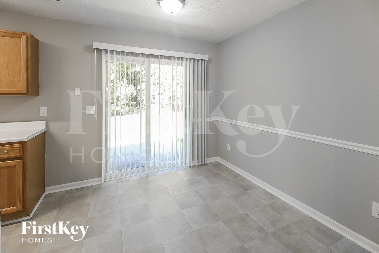 22 Chelsea Ln - Photo 6 of 15