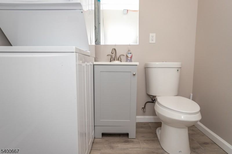 74 E Shore Rd - Photo 4 of 17