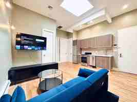 featured image of 1815 Putnam Ave