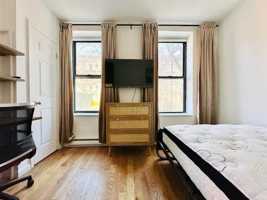 featured image of 964 Amsterdam Ave