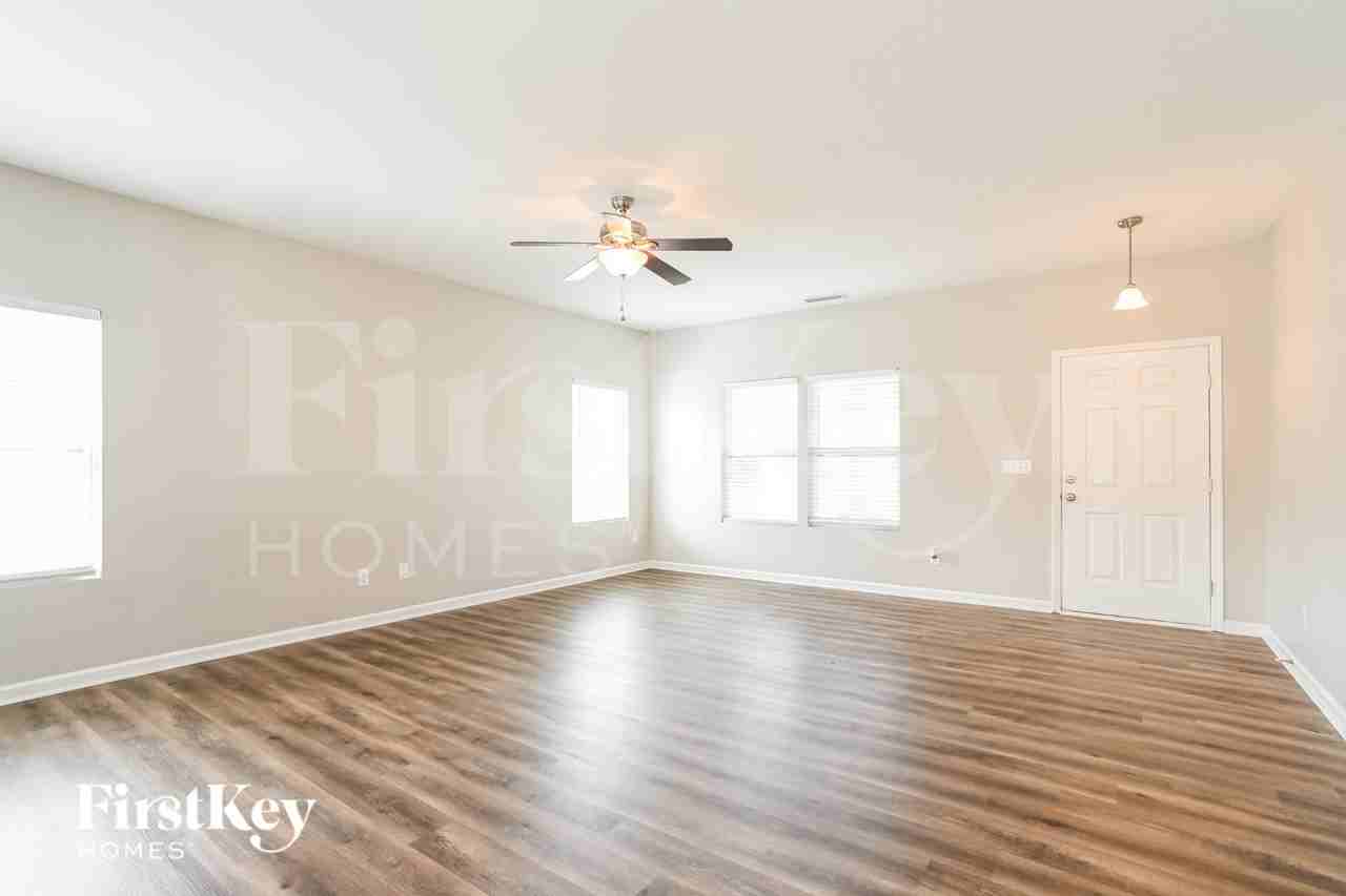 12888 Brandenburg Ln - Photo 2 of 19