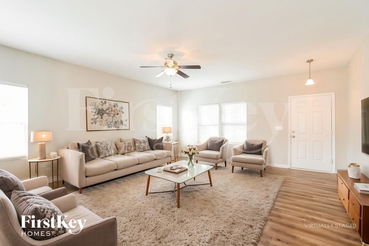 12888 Brandenburg Ln - Photo 3 of 19