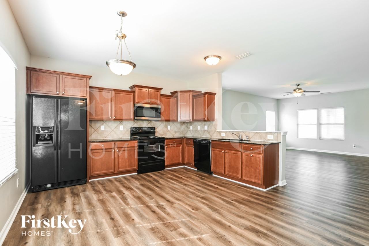 12888 Brandenburg Ln - Photo 5 of 19