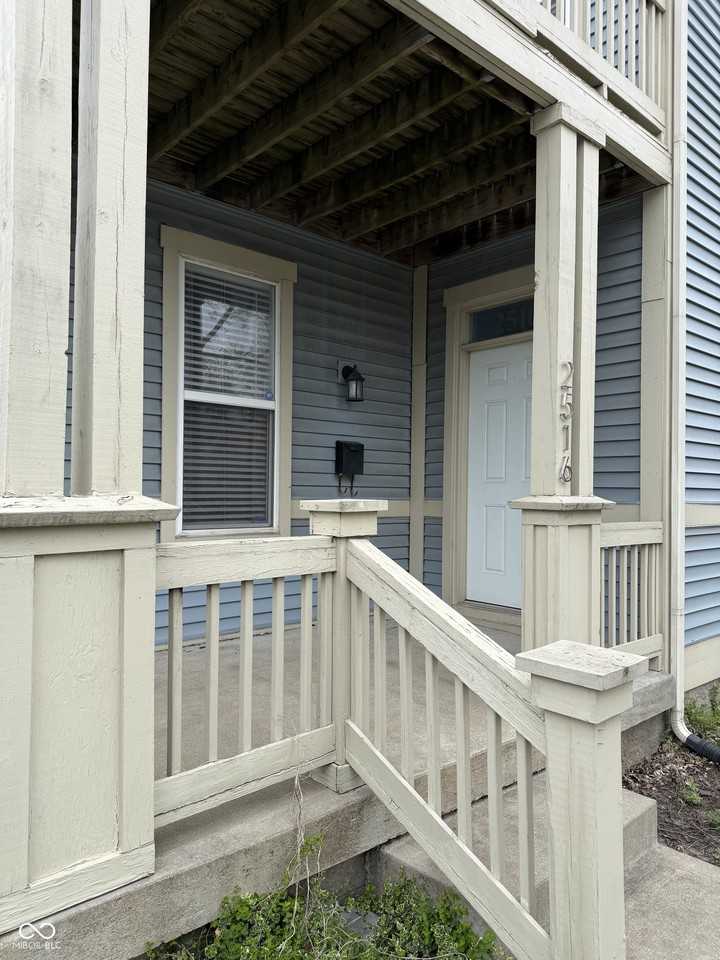 2516 N College Ave - Photo 2 of 17