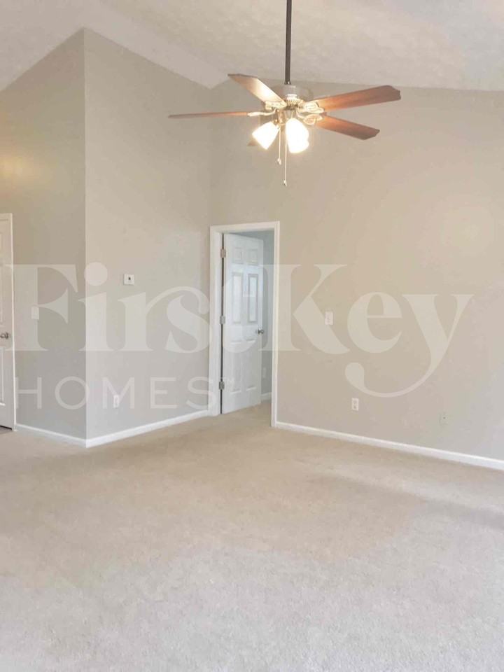 12 Amelia Park Dr - Photo 3 of 20