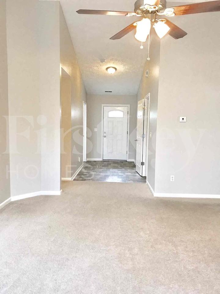 12 Amelia Park Dr - Photo 4 of 20