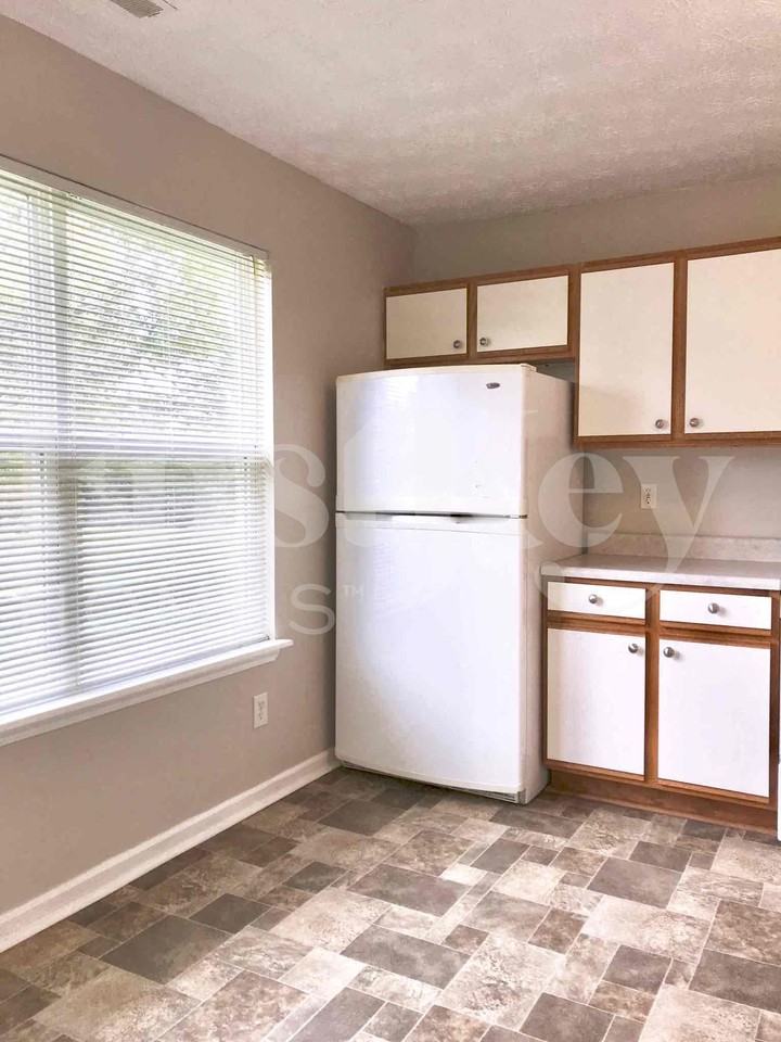 12 Amelia Park Dr - Photo 7 of 20