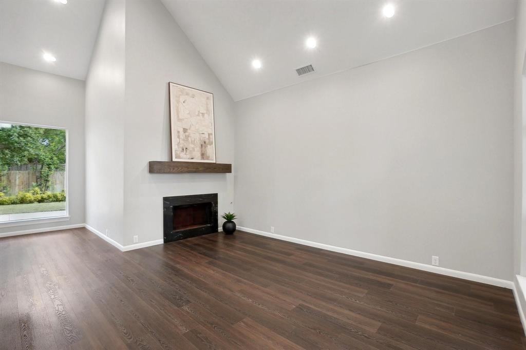 10417 Burgundy Dr - Photo 6 of 30