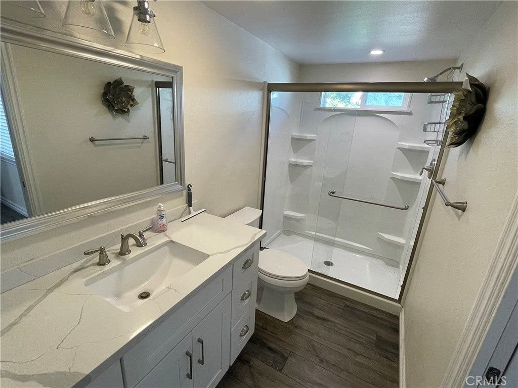 6009 Painter Ave - Photo 3 of 8