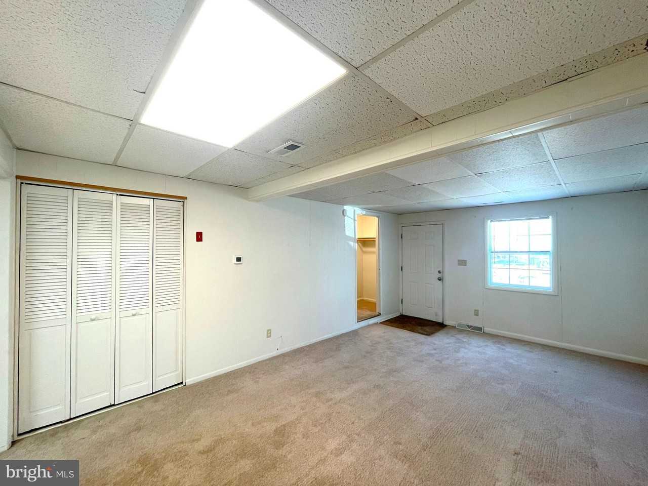 22095 Spring Valley Dr - Photo 2 of 16