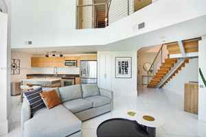 featured image of 350 South Miami Avenue #713