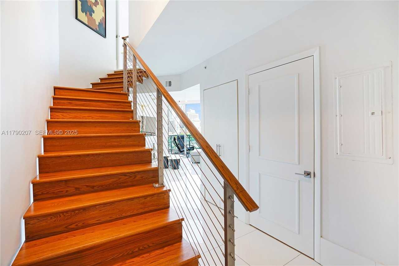 350 South Miami Avenue #713 - Photo 7 of 24