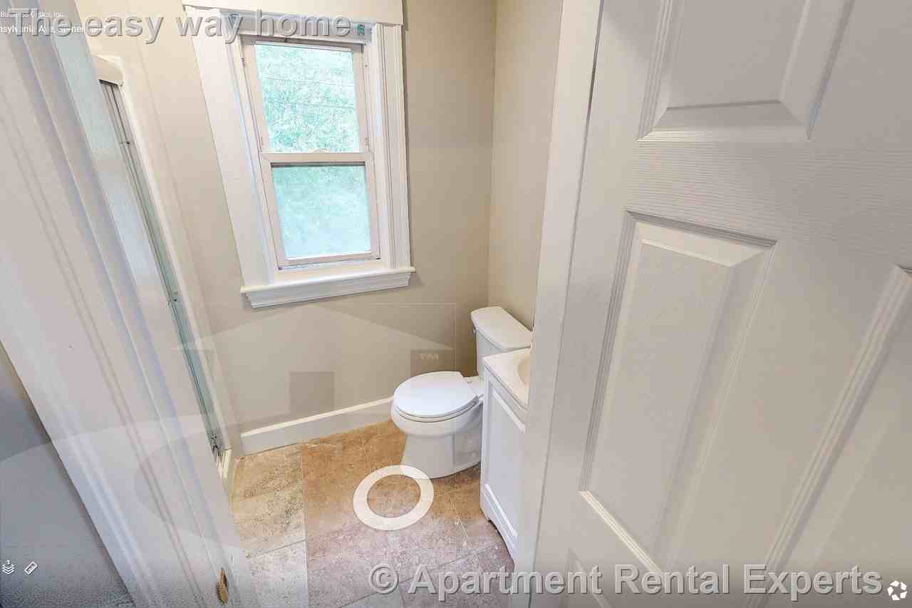 23 Pennsylvania Ave - Photo 3 of 14