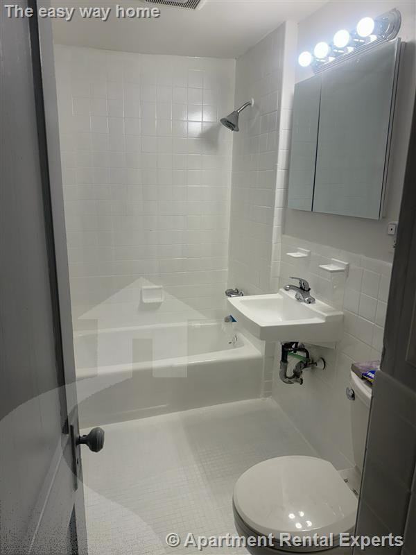 103 Arlington St #2 - Photo 5 of 6