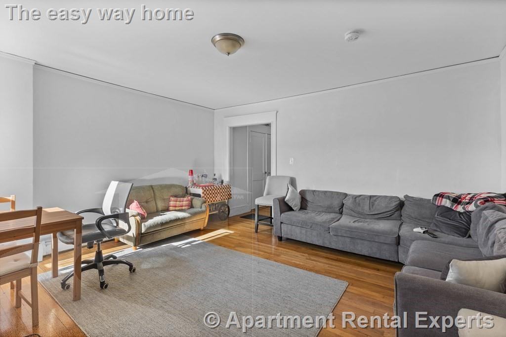 489 E Broadway #3 - Photo 6 of 7